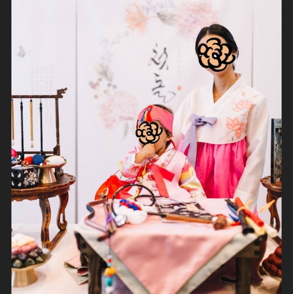 Korean hanbok for man and woman, $120 for 2 hanbok - Picture 3 of 6